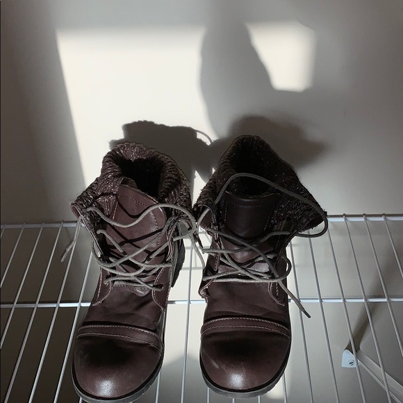 Boots - Picture 1 of 3